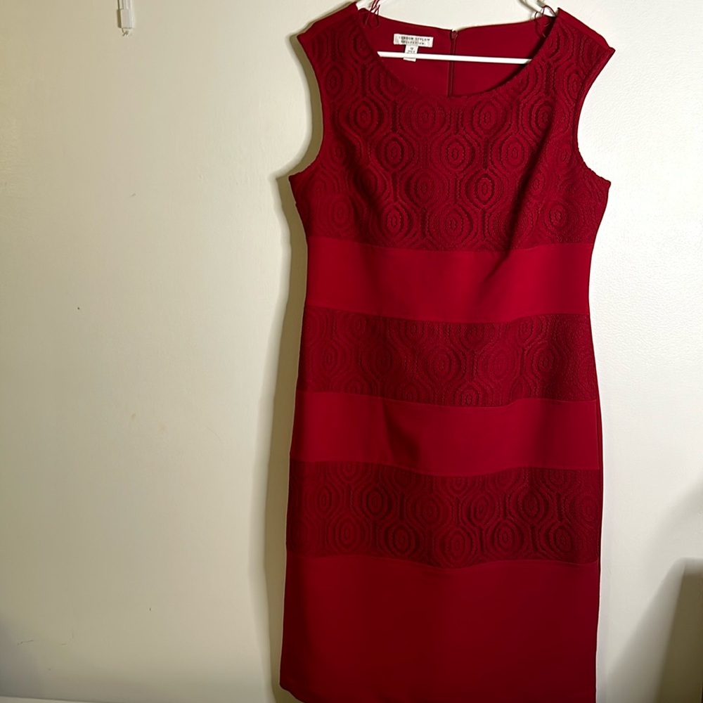 London style collection red lace sleeveless sheath dress size 12 zipper formal